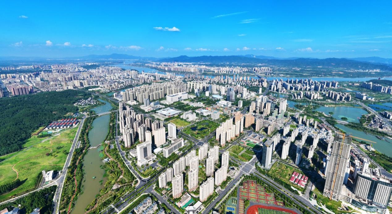 龙年伊始这个内陆城市何以热辣滚烫