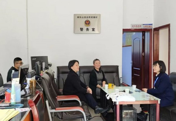 咸丰农商银行高乐山支行提前完成春天行动存款计划.jpg