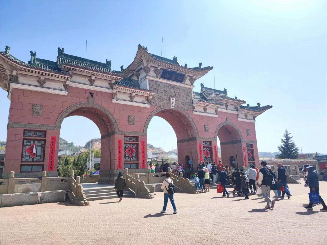 桃花开春意来来兰州安宁区邂逅春天