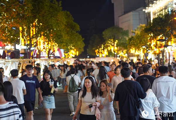 一公里街巷浓缩杭州夜经济