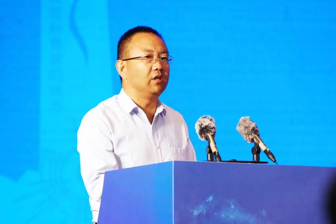 领队,青海省海北州委副书记,副州长荣红智主持,海北州副州长马如祥