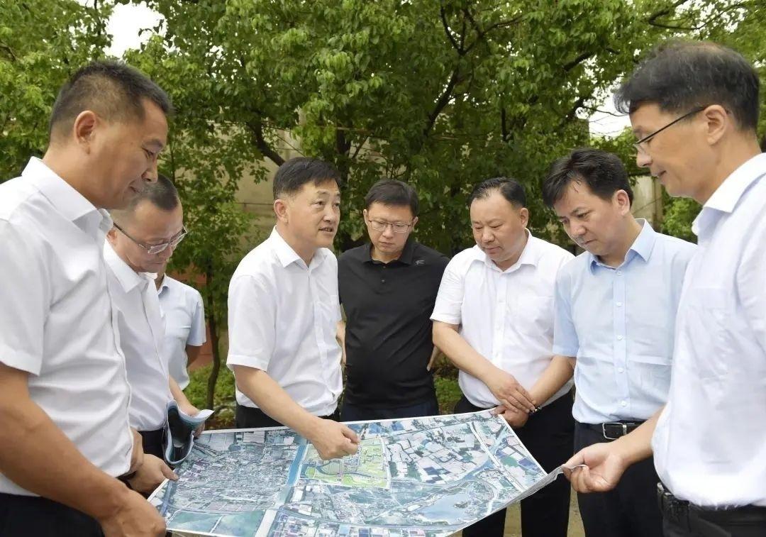 2、调研重点园区低效用地再开发工作.jpg