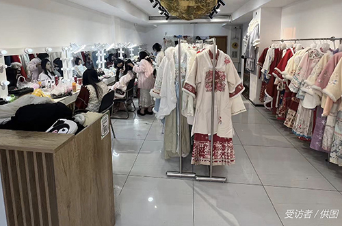 汉服妆造师忙到飞起