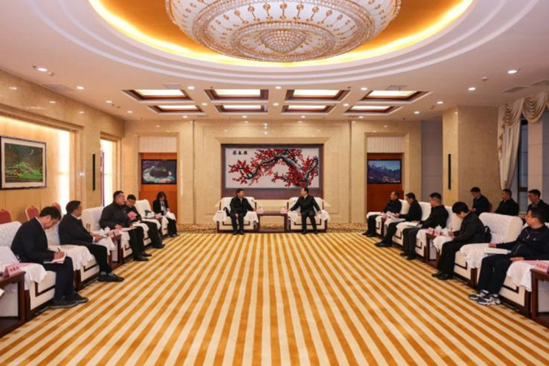 农发行云南省分行党委书记、行长董承良赴怒江州分行调研.jpg