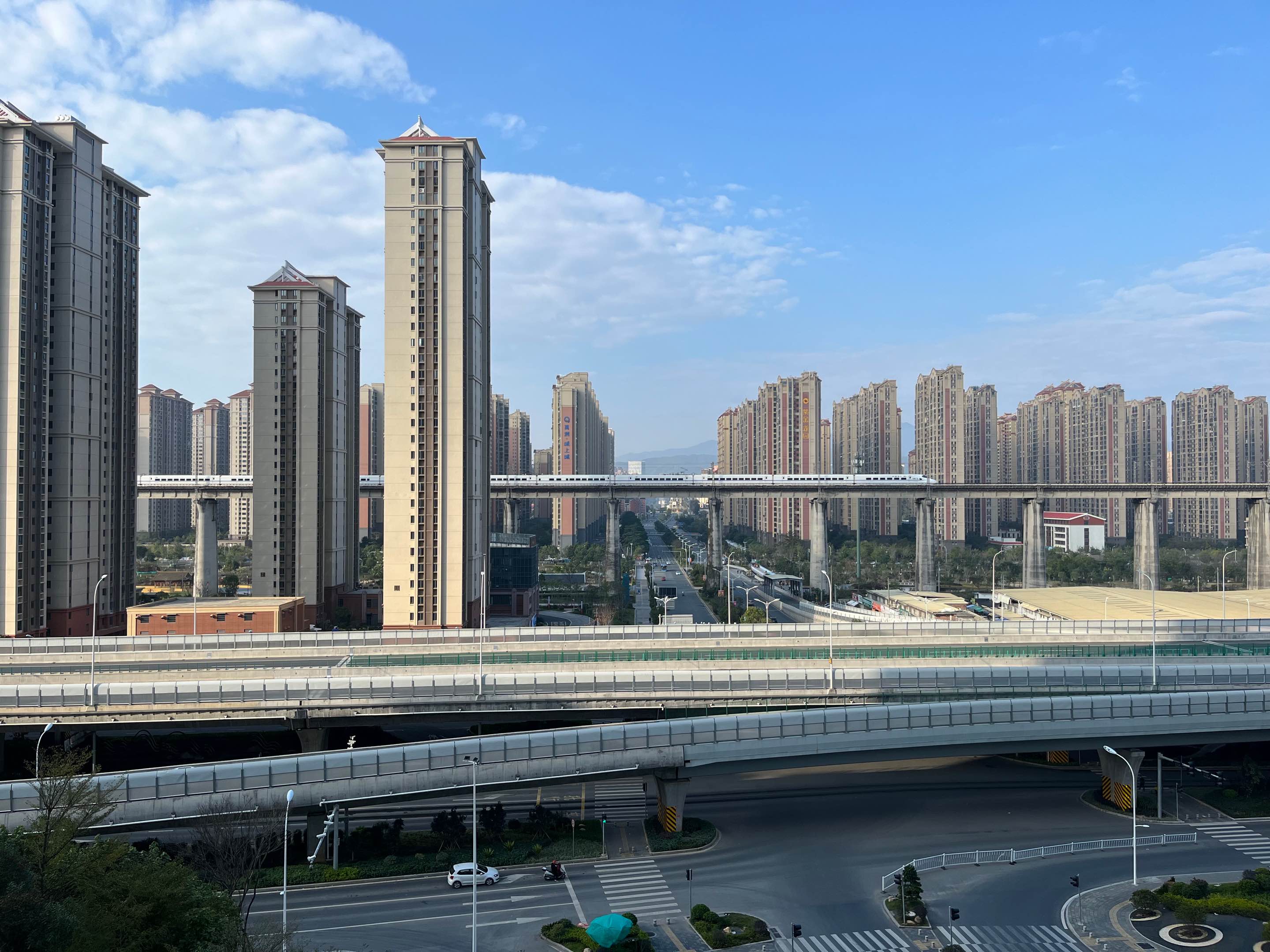 房地产市场预期稳步向好 交易热度延续