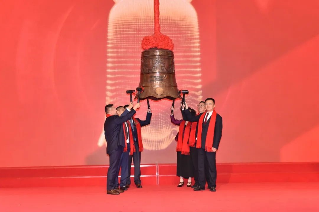 1、江顺科技在深交所敲钟上市.jpg