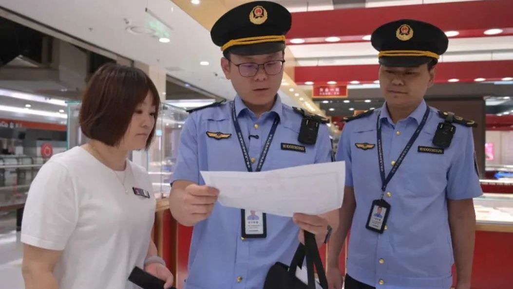 輿論風(fēng)暴中的“胖東來”