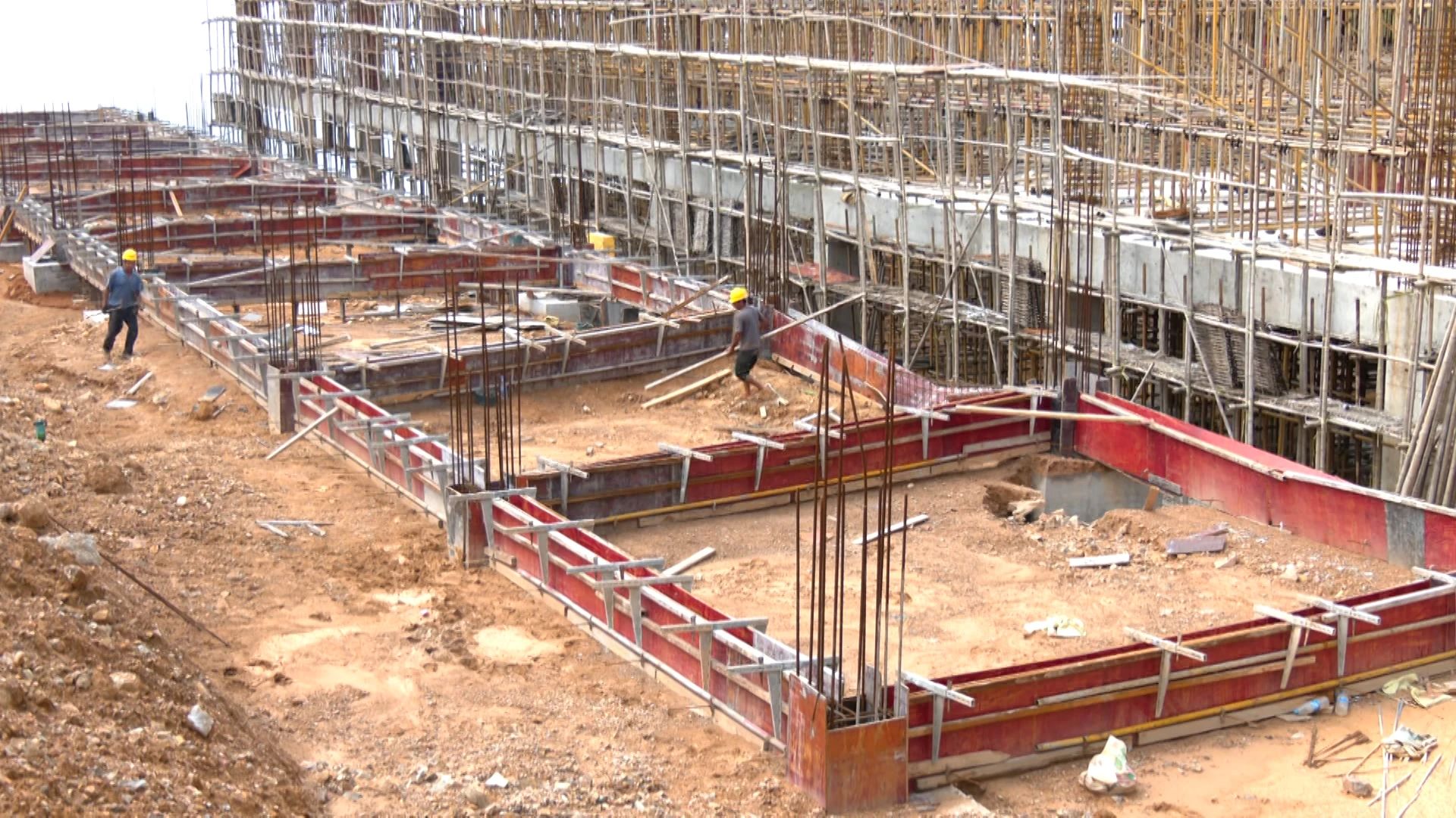 43万羽蛋鸡养殖项目建设现场.jpg