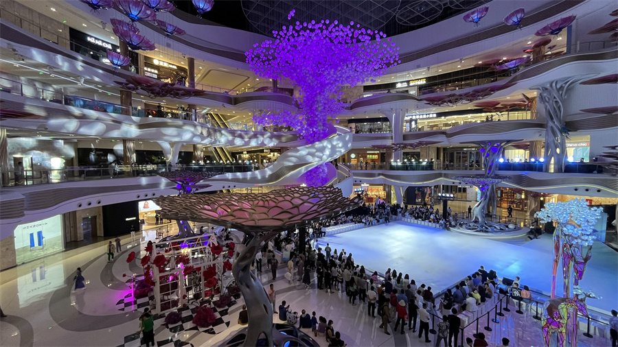 2025年中答卷·一线扫描篇｜新场景引燃热情 消费市场走出稳中向好发展曲线