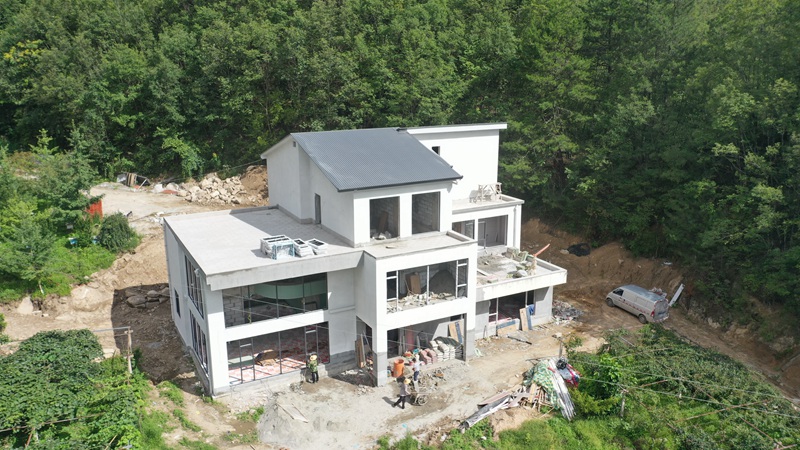 图3：“蜂情谷”岭南风情文旅综合体项目施工现场航拍 刘顺枫摄.JPG