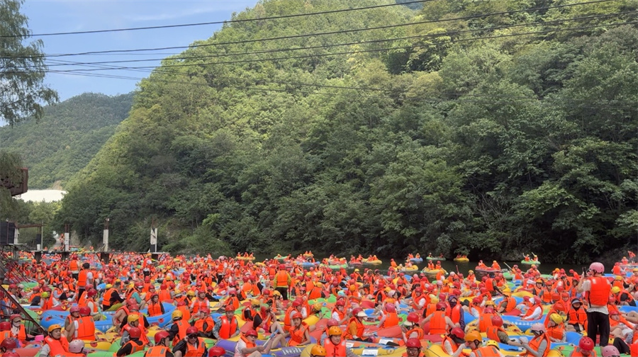 秦岭峡谷漂流.jpg