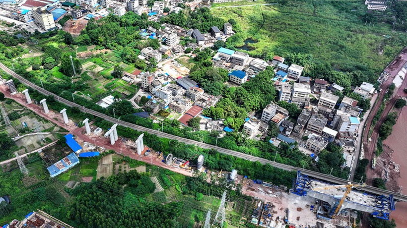 广西钦州：钦北线铁路桥改建适配平陆运河通航