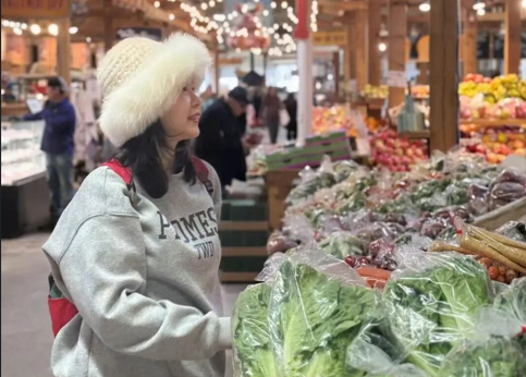 不爱做饭的年轻人，为何爱上逛菜市场？