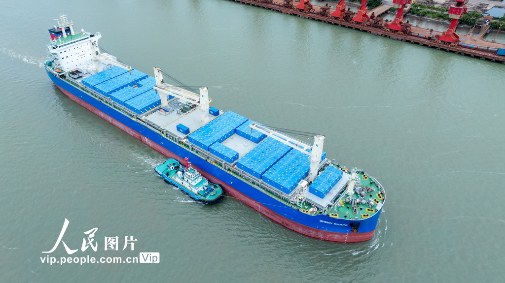 江苏张家港：南美西直达快航班轮首发船离港【3】