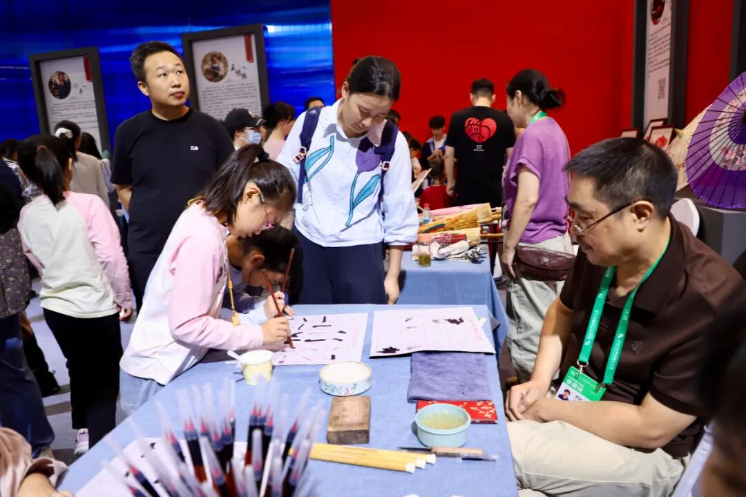 1758704956355869.png 图片2.png