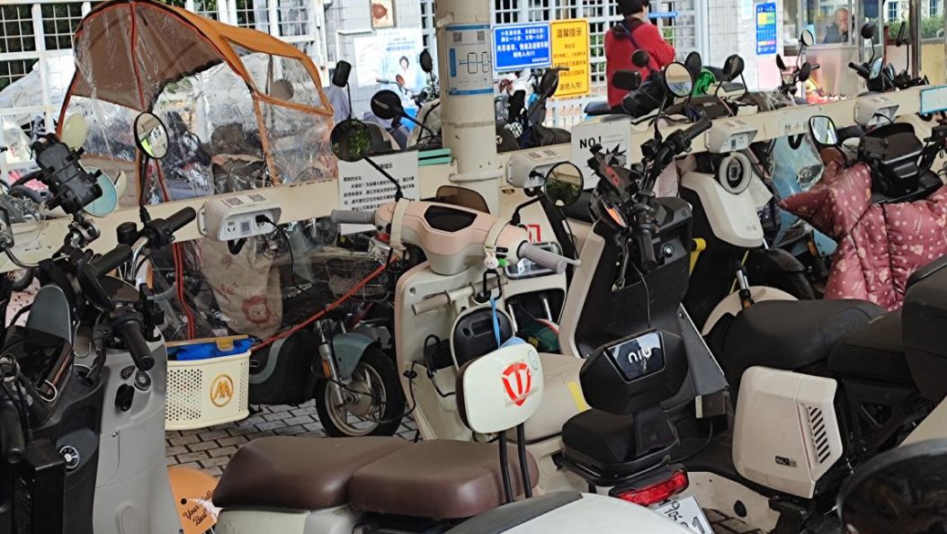 价费不分、退款不易，电动自行车充电成糊涂账？