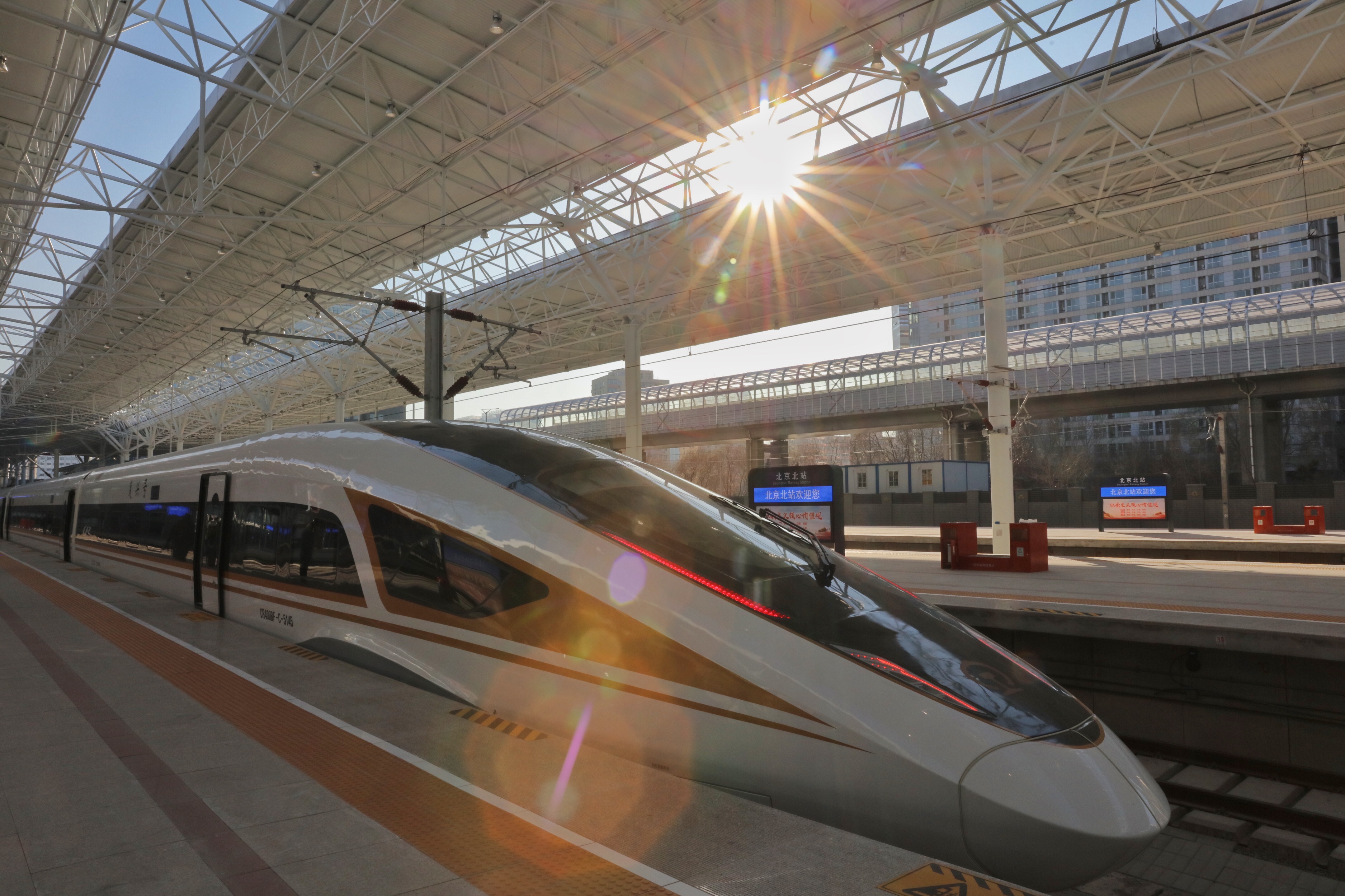 “流动的中国”映照经济活力