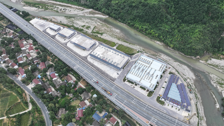 1761719261518718.jpg 留坝县江口镇秦岭山珍物流园区。李文博摄.JPG