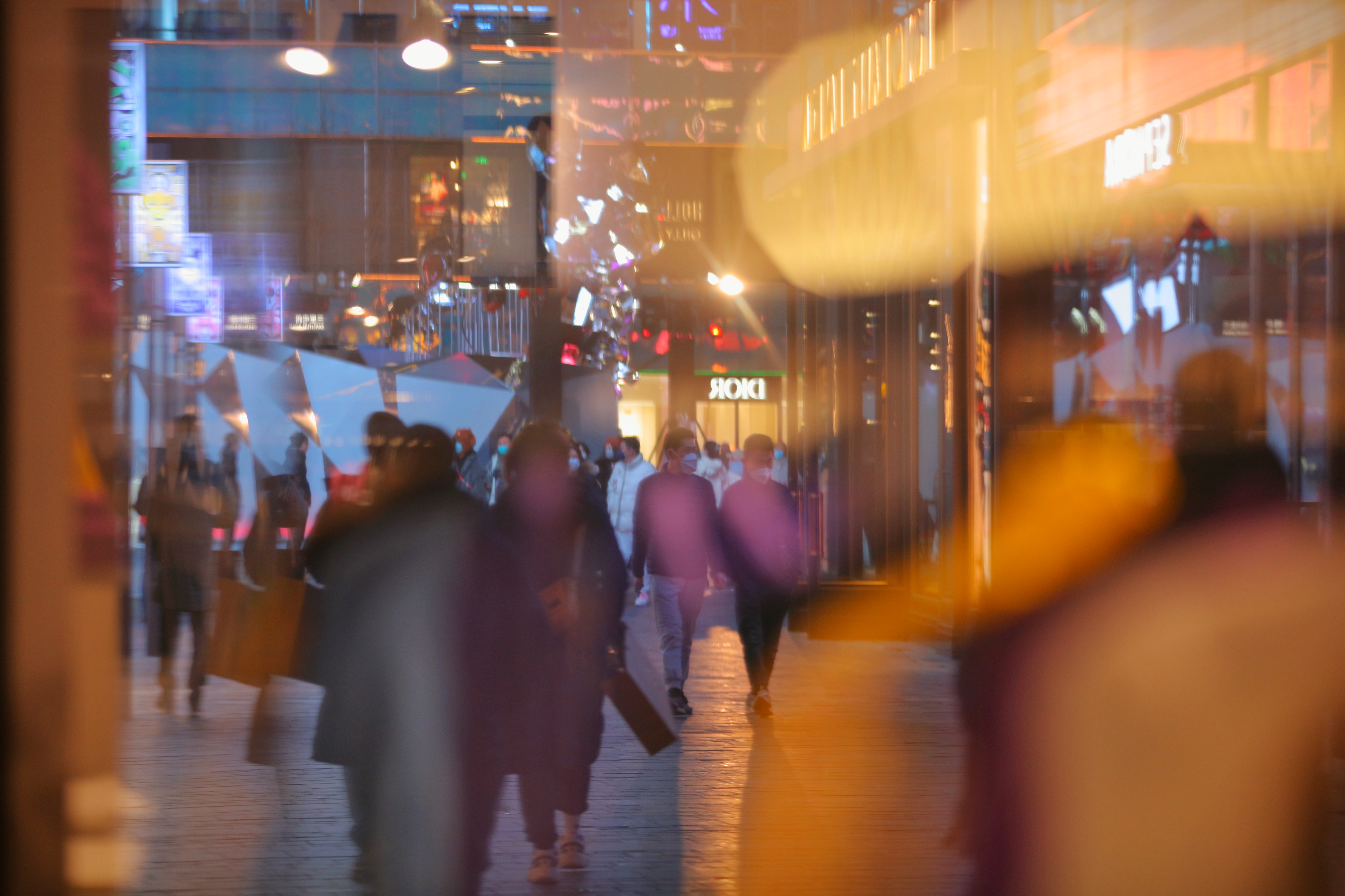 从四组关键词看新质生产力引领“新”生活
