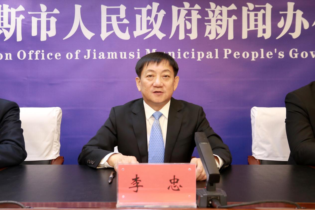 1762331281103768.jpg 2.jpg