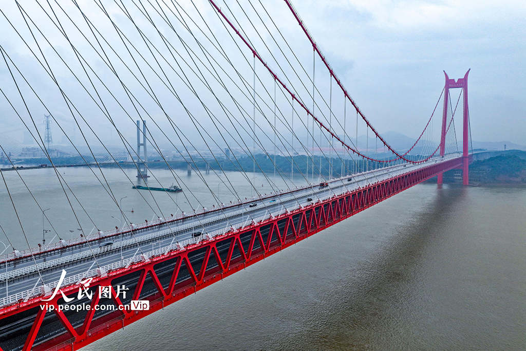 安徽铜陵：G3铜陵长江公铁大桥正式通车【2】