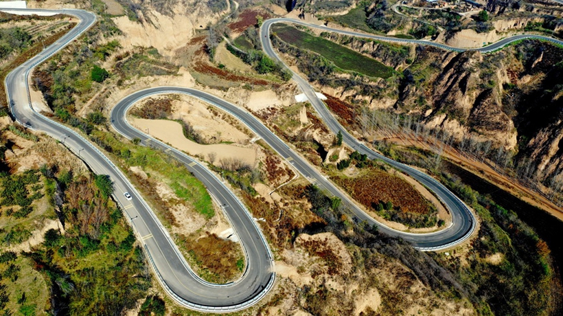 山西平陆：“四好农村路”助推乡村振兴