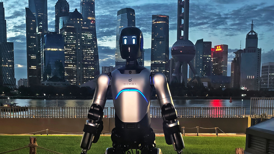 人形机器人跨省行走 创吉尼斯世界纪录