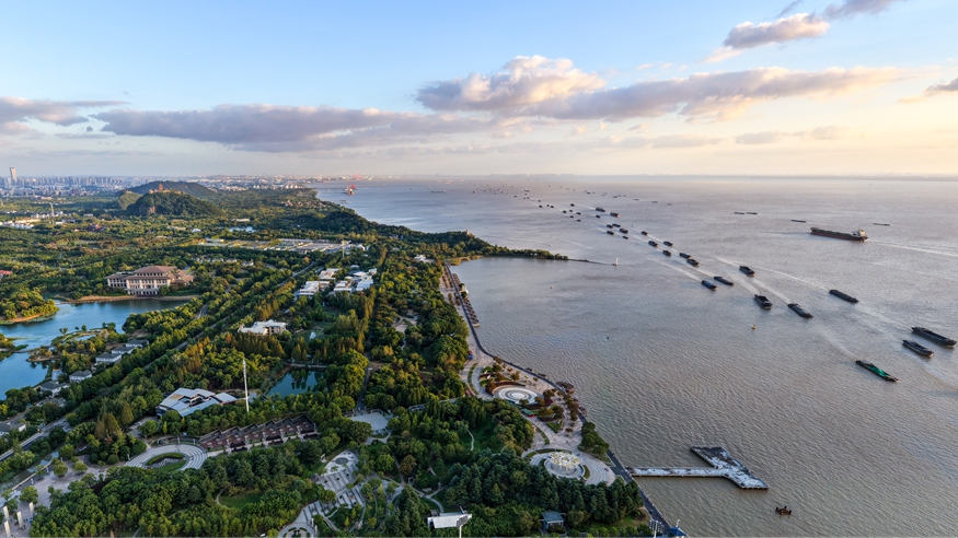 奔腾向前的大江大河