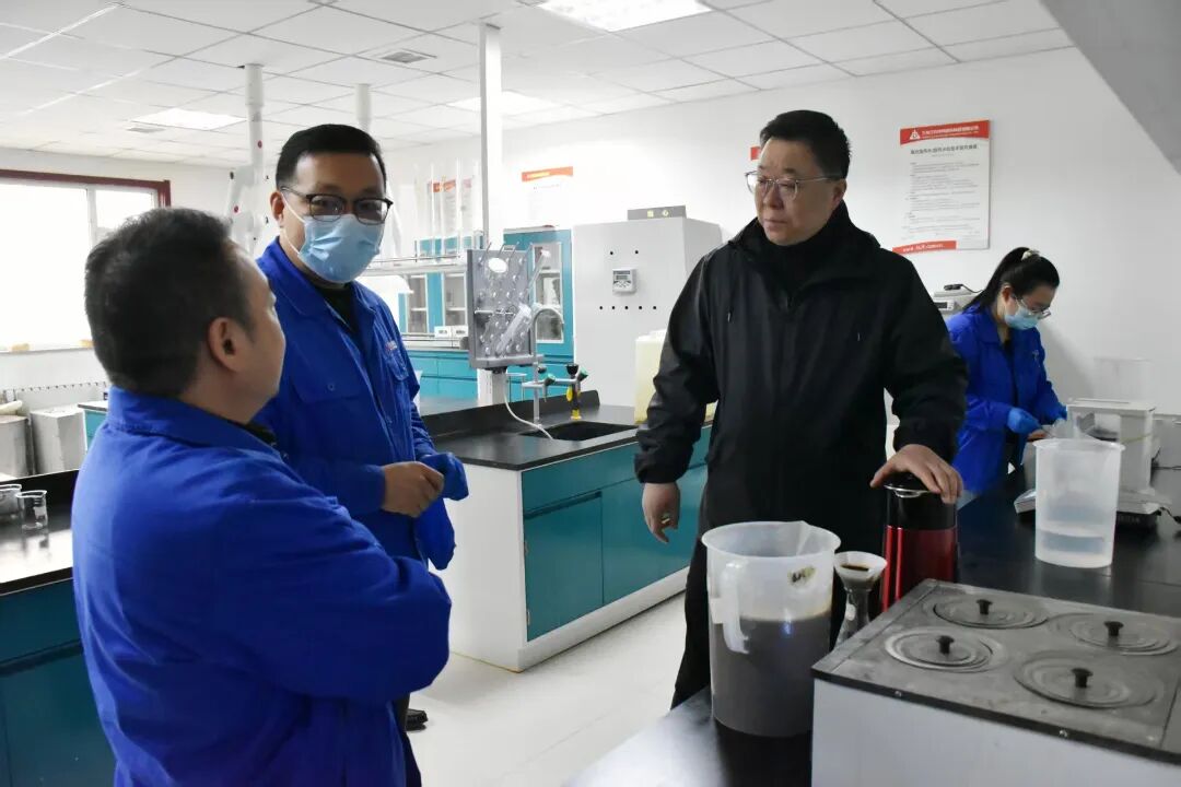 1763707149484922.jpg 康向京前往公司产品开发部调研指导工作1.jpg