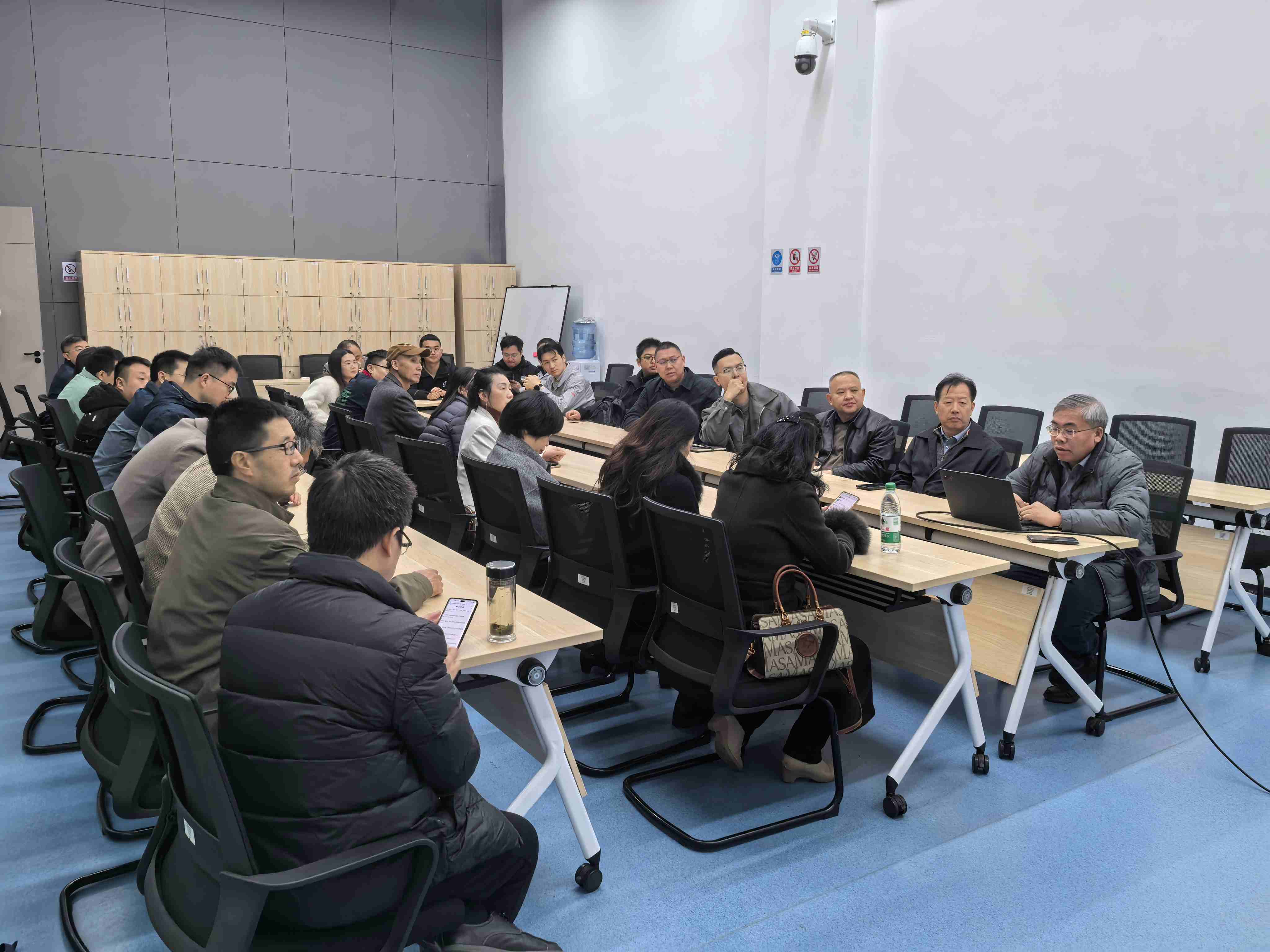 1763967332673392.jpg 2.jpg