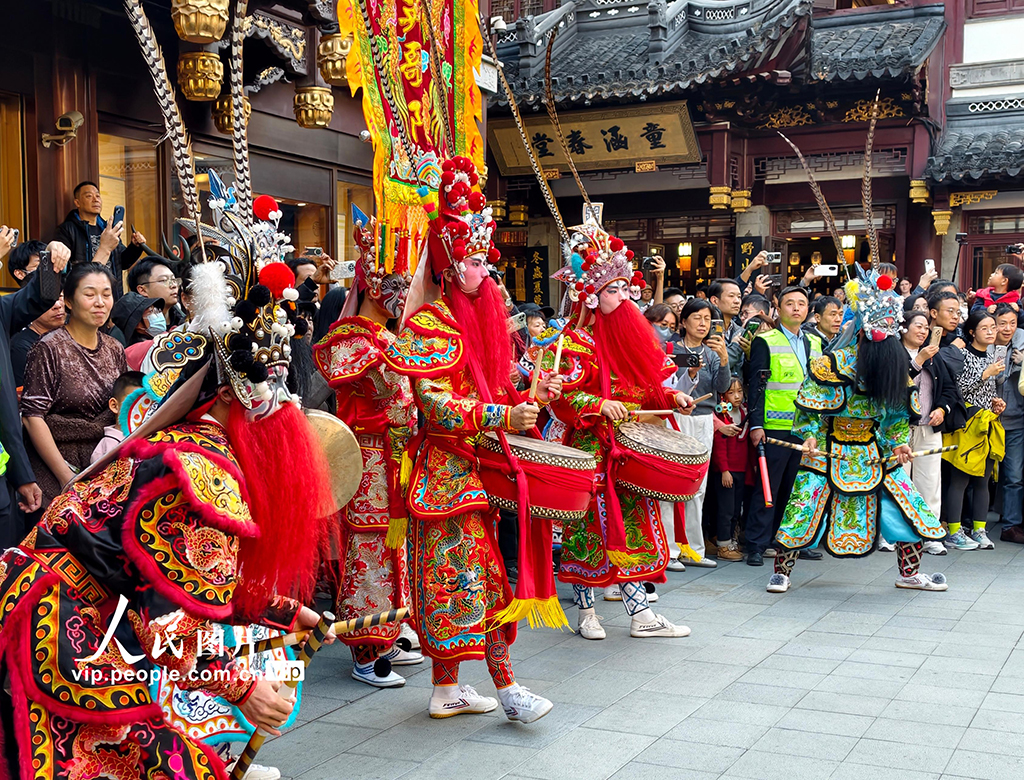 上海：豫园城市非遗季点燃商圈活力