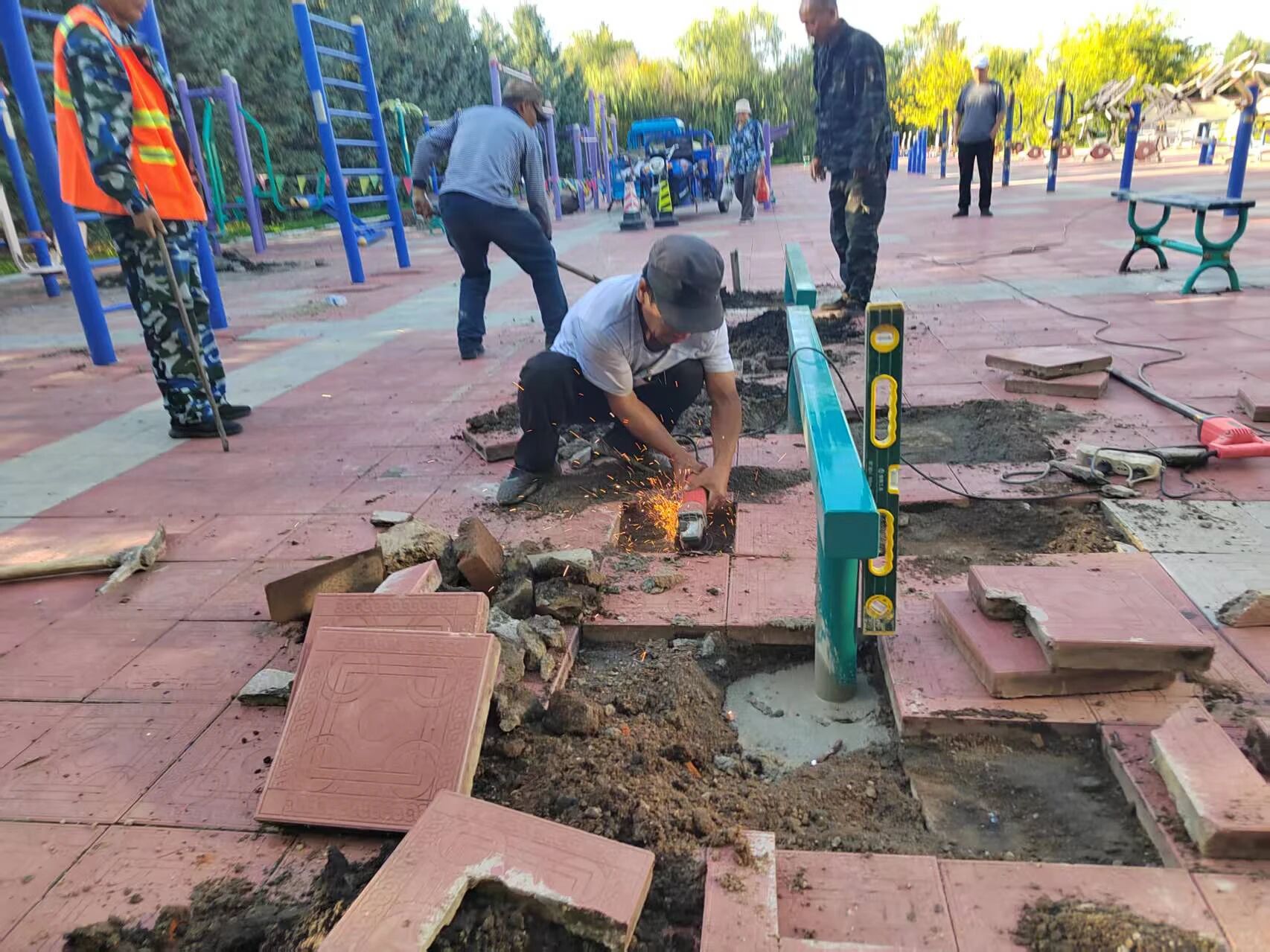 1764838531283001.jpg 微信图片_20251204143938_276_2.jpg