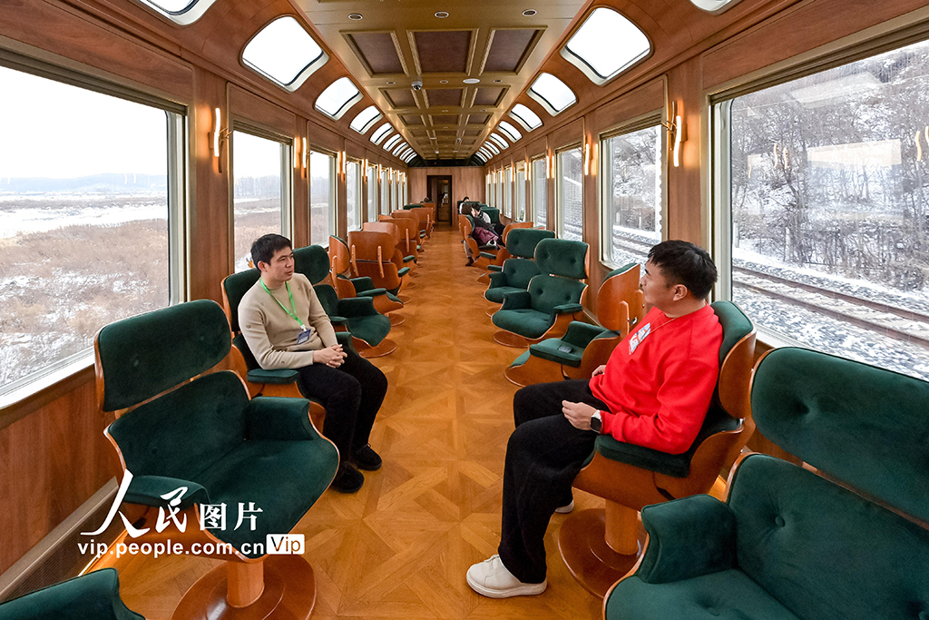 黑龙江：“伊春号”旅游专列试运行【6】