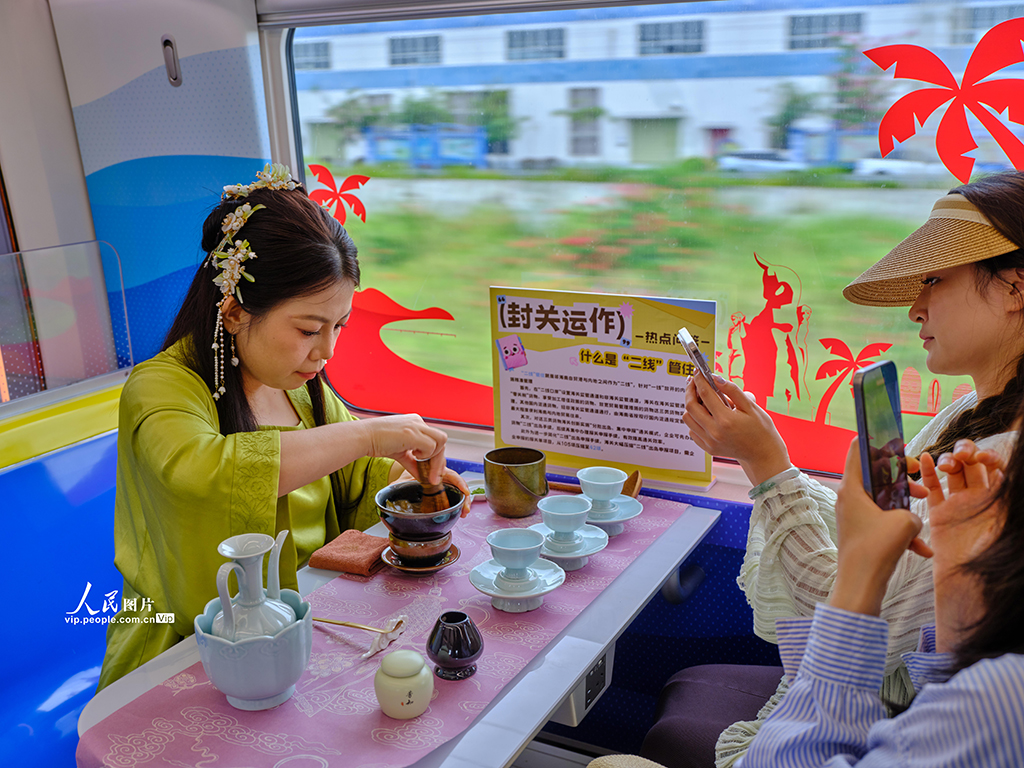 海南三亚:“三乐”主题列车开行一年【8】