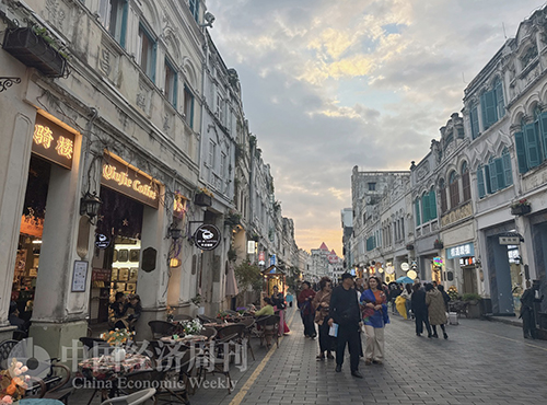 迟福林：将海南自贸港打造成重要开放门户