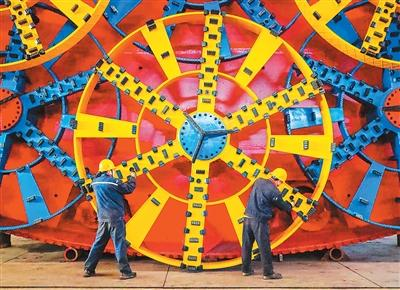 工业经济转型升级持续推进