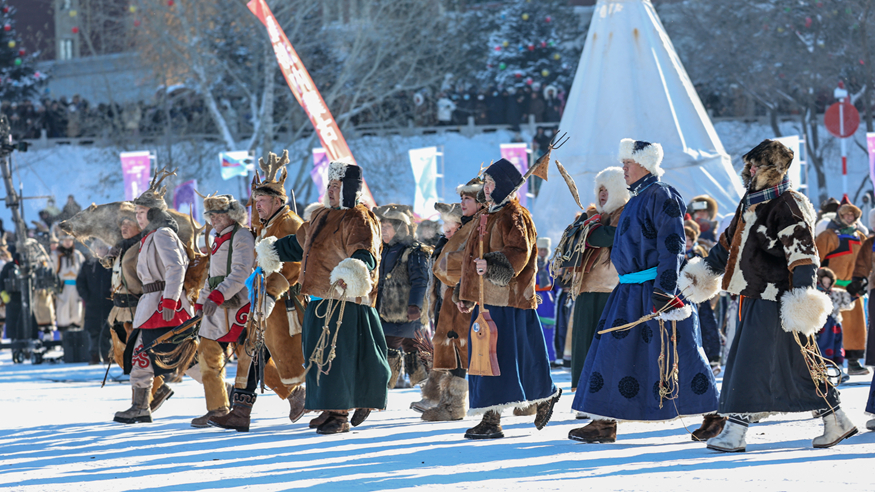 首次走进城市 第二十一届内蒙古自治区冰雪那达慕开幕