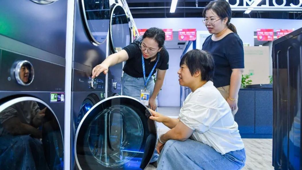 扩内需为何排在八项重点任务之首？