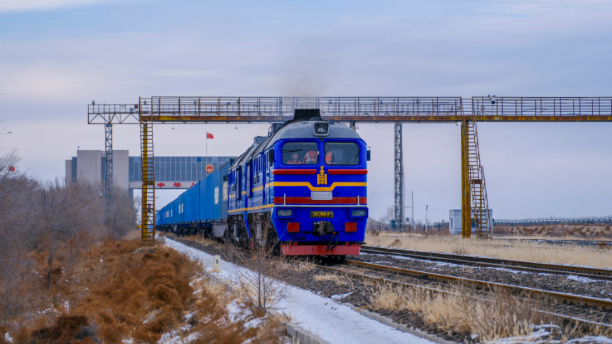 二连浩特口岸出入境流量创历史新高