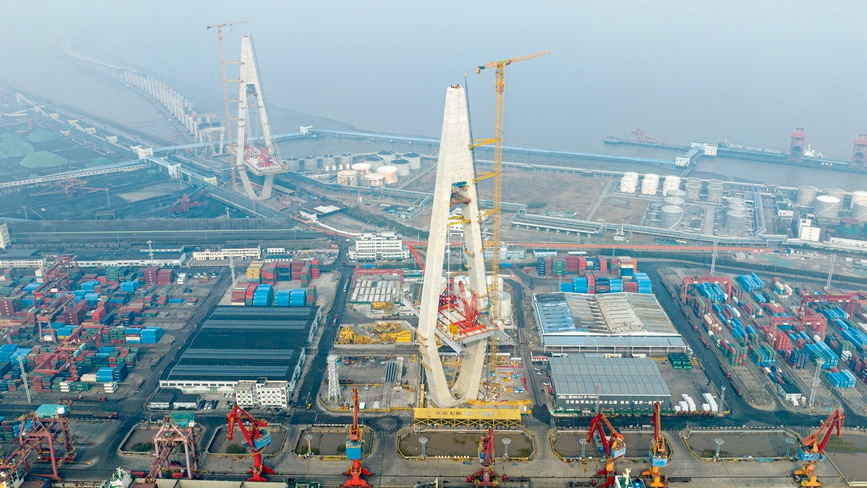 浙江宁波：甬江特大桥建设有序推进