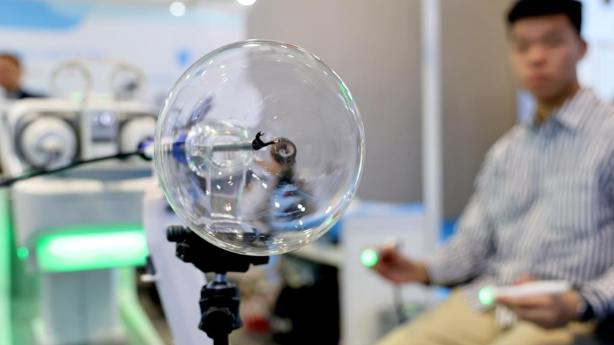 新华鲜报丨手术机器人收费有了“国家标准”！