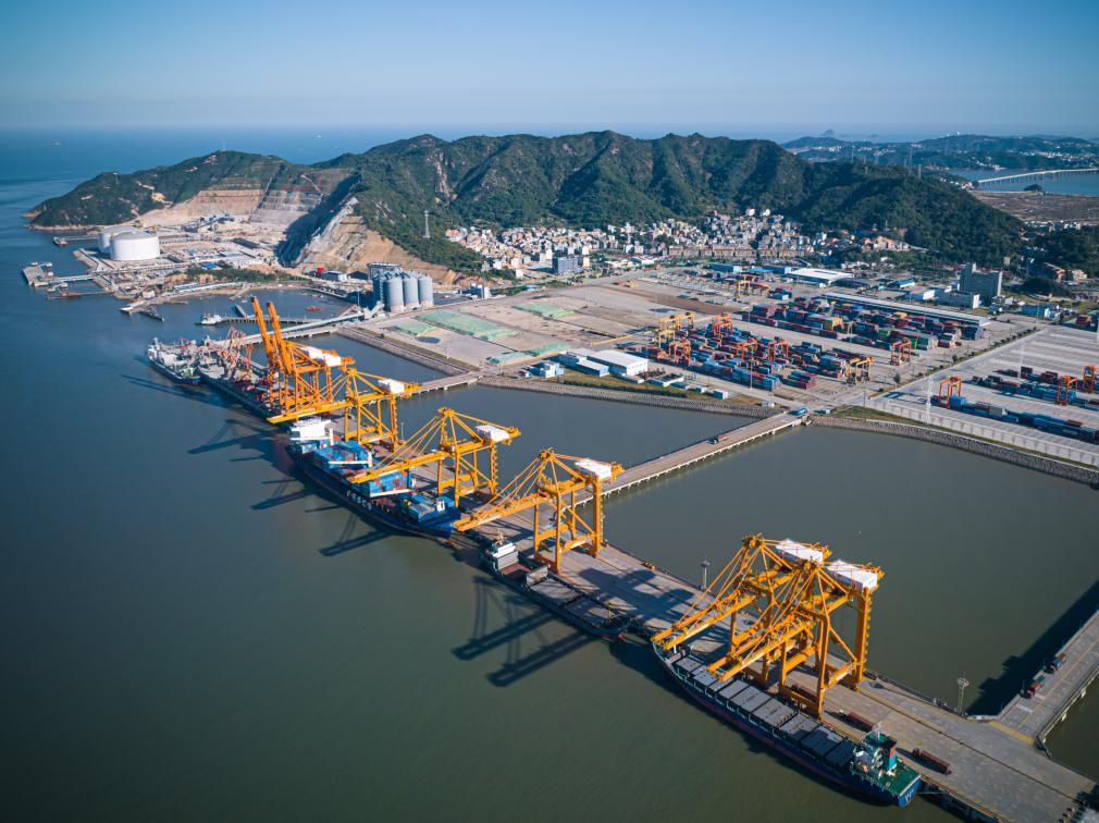 “万亿之城”扩大的不只是规模