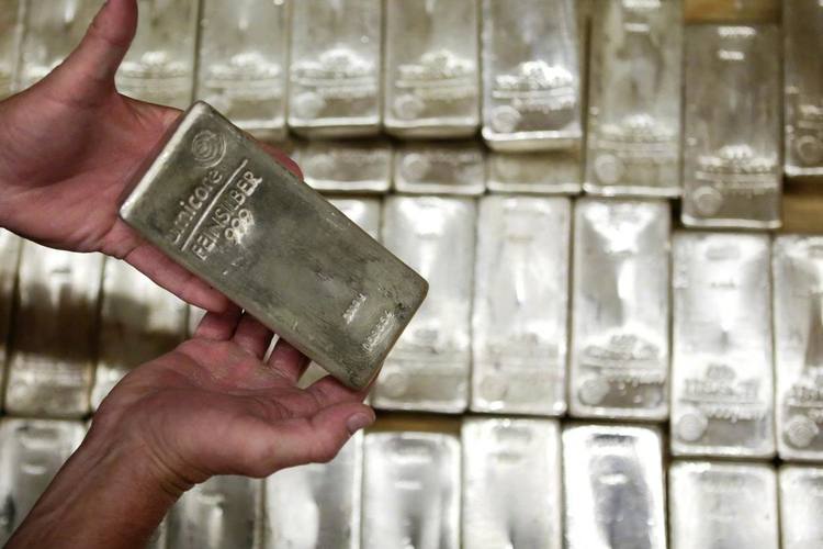 白银价格大涨，直播间为啥是“白菜价”？