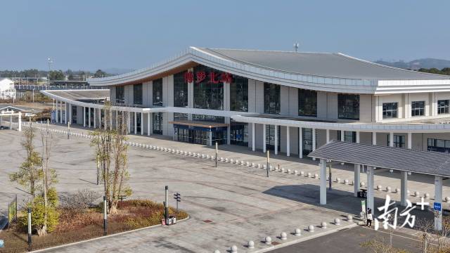    南方+ 王昌辉,梁维春 拍摄