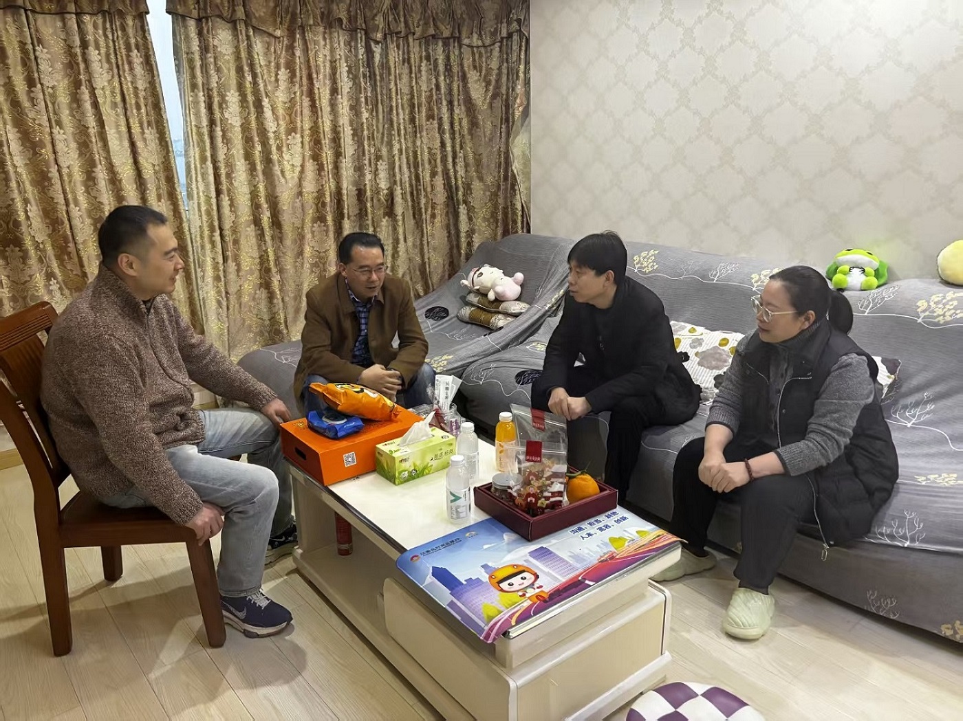 1769677932421856.jpg 3、班子成员开展廉政家访活动.jpg