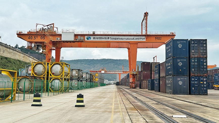 一袋化肥的“跨境旅程”