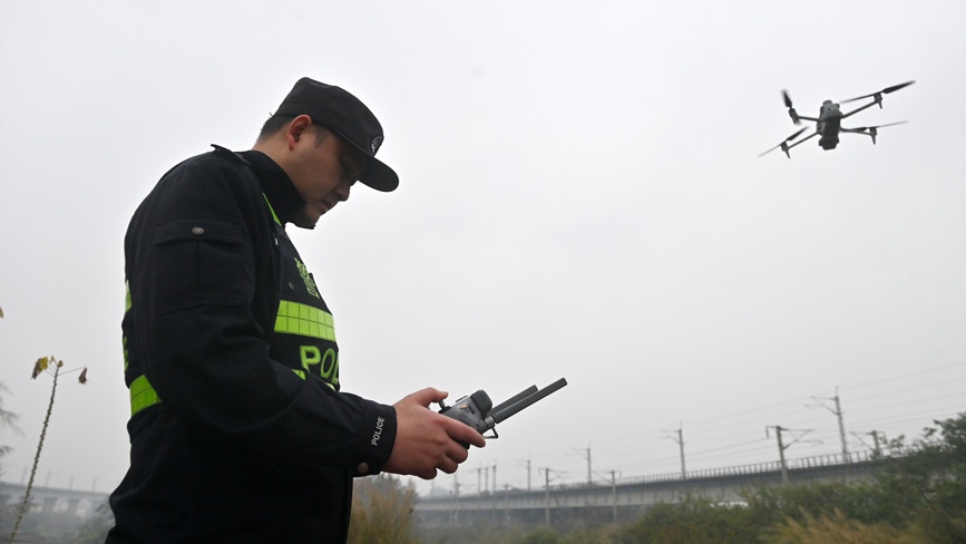 广西南宁：无人机线路巡防护春运