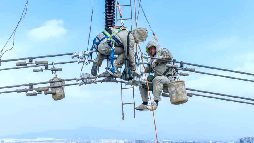 安徽马鞍山：线路检修 保障供电