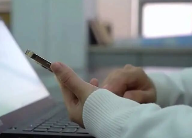 别让“智障”AI客服折腾消费者