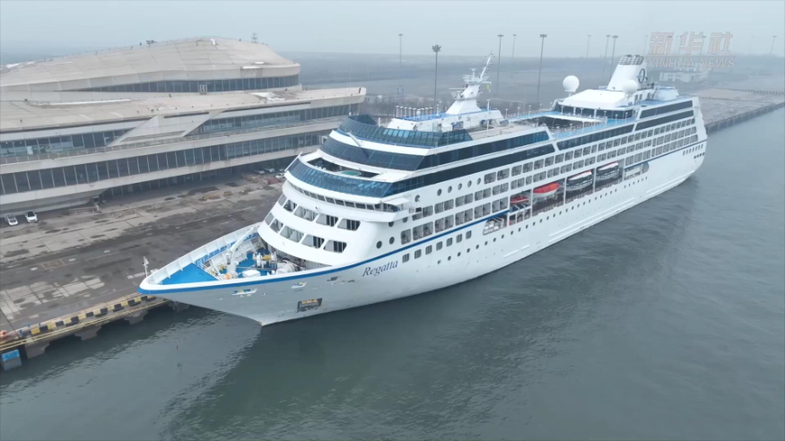 天津口岸迎马年首艘豪华访问港邮轮